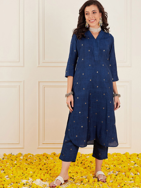 Sangria Ethnic Motifs Printed V-Neck Straight Kurta With Trouser - Image 4