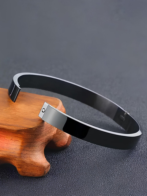 KARISHMA KREATIONS Unisex Set Of 2 Silver-Plated Kada Bracelet