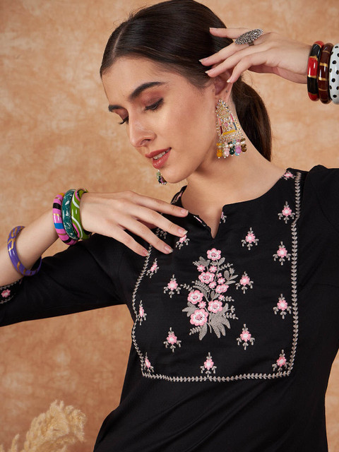 Sangria Floral Yoke Design Thread Work Straight Kurta