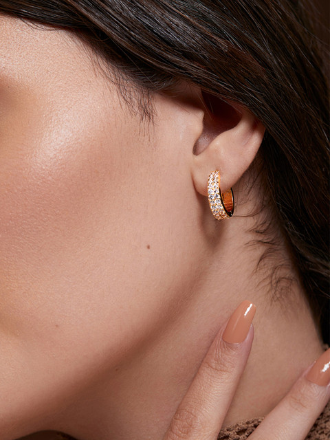 MINUTIAE Gold-Plated Artificial Stones Studded hoop Earrings