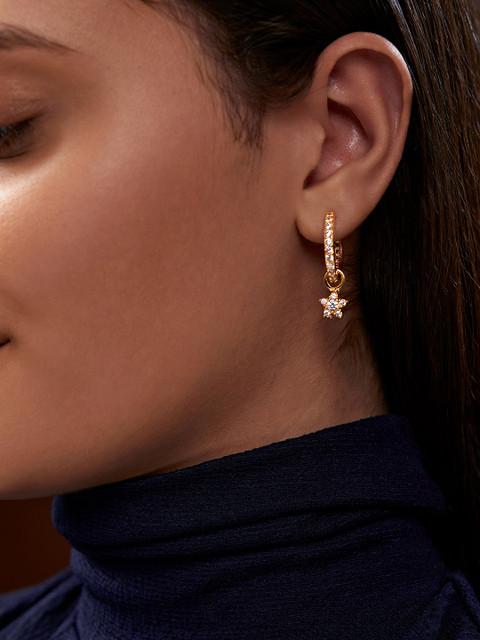 MINUTIAE Gold-Plated Star Shaped Drop Earrings - Image 7