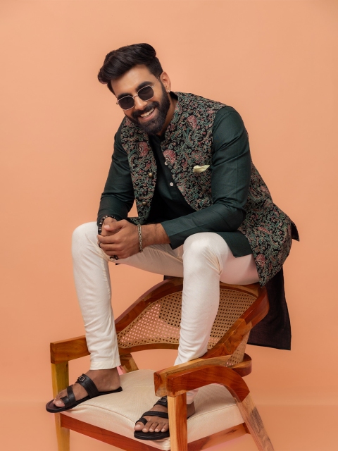 KISAH Men Kantha Printed Regular Fit Kurta Jacket Churidar Set