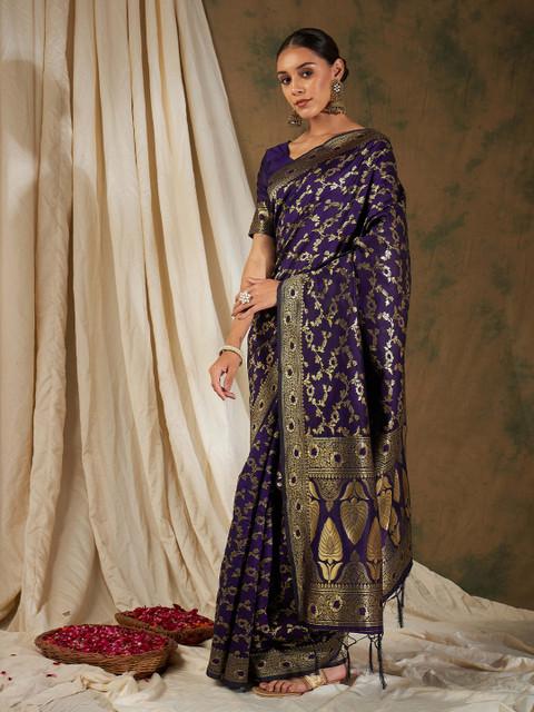 Sangria Woven Design Zari Kanjeevaram Saree - Image 3