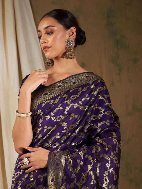 Sangria Woven Design Zari Kanjeevaram Saree - Image 2