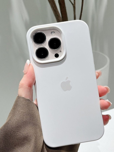 TREEMODA Silicone iPhone 15 Back Case - Image 4