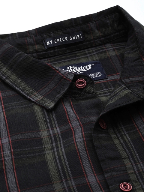 Roadster Men Relaxed Checked Regular Casual Pure Cotton Shirt - Image 2