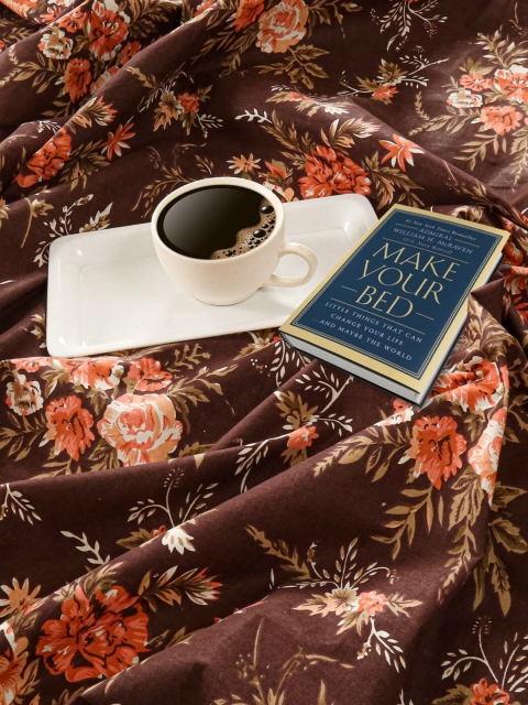 SWAYAM Veda Brown & Orange Floral Cotton 160 TC King Bedsheet with 2 Pillow Covers - Image 5