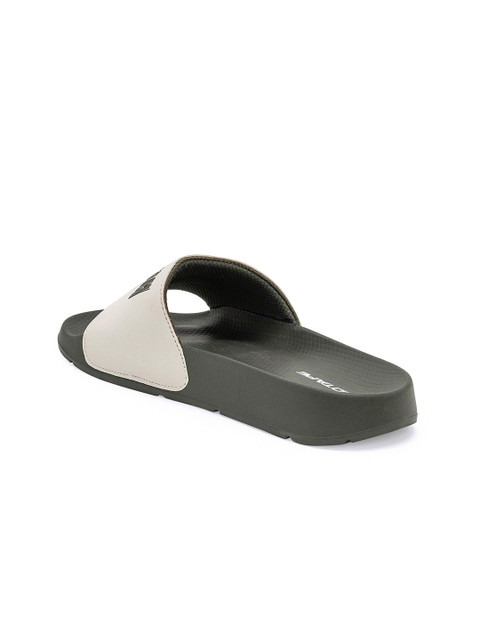 Red Tape Men Printed Lightweight Sliders - Image 3
