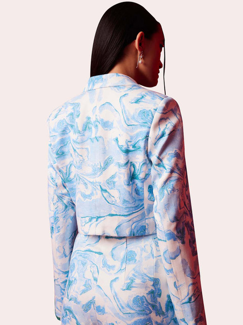 Muvazo Floral Printed Single Breasted Crop Blazer - Image 3