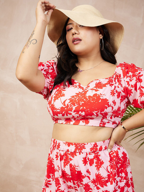 Berrylush Curve Plus Size Floral Printed Sweetheart Neck Crop Top With Shorts - Image 7