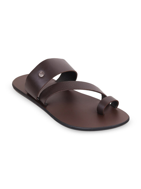 Mochi Men Textured Leather One Toe Comfort Sandals - Image 2