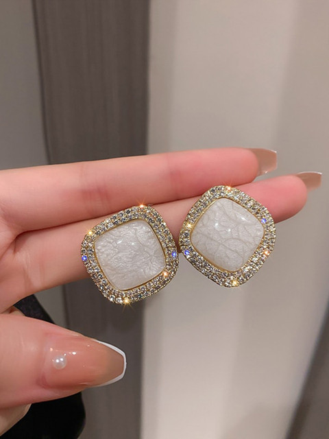 Shining Diva Fashion White Contemporary Studs Earrings
