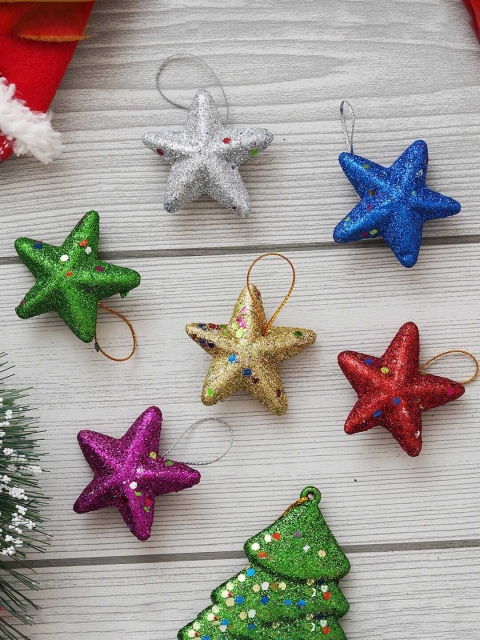 eCraftIndia Green & Red 6 Pieces Glittering Christmas Stars Tree Hanging Ornaments - Image 2