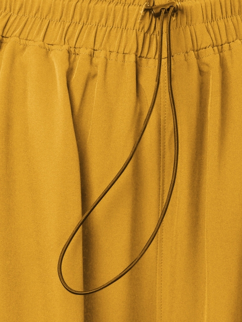 The Roadster Lifestyle Co. Women Mustard Baggy Fit Parachute Rapid-Dry Trousers - Image 6
