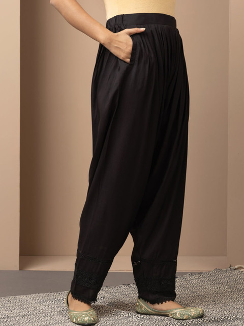 Lakshita Women Lace Work Detailed Pleated Salwar