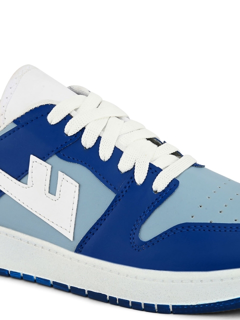 John Karsun Men Textured Lightweight Sneakers - Image 5