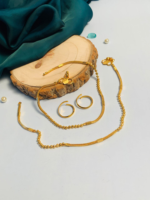 ABDESIGNS Set of 2 Gold-plated Artificial Stones and Beads-Studded Anklet & Toe rings