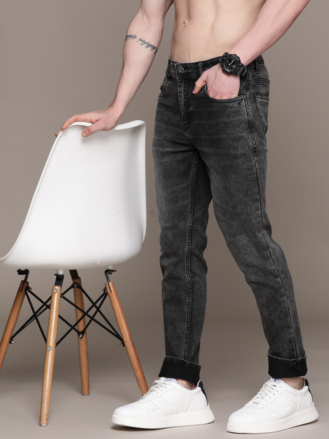 Roadster Men Skinny Fit Light Fade Stretchable Jeans