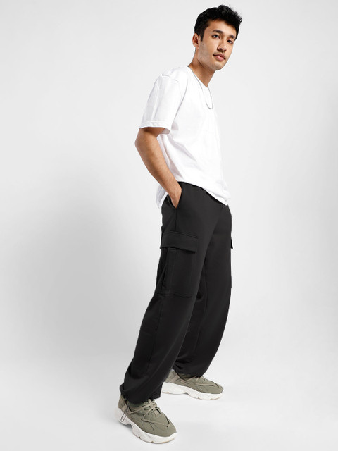 NOBERO Men Onyx Oversized Relaxed Fit Mid-Rise Joggers With Utility Box Pockets - Image 3