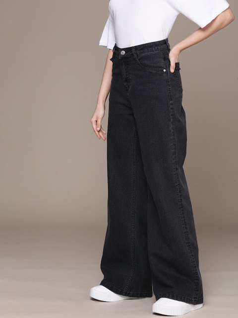 The Roadster Life Co. Women Wide Leg High-Rise Light Fade Stretchable Jeans