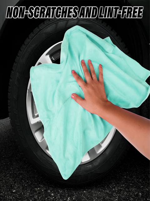 Kuber Industries 4 Pieces Green 400 GSM Microfiber Cloth Towels - Image 3