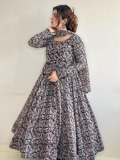 Tulip Eden Paisley Printed Georgette Anarkali Kurta WIth Dupatta - Image 4