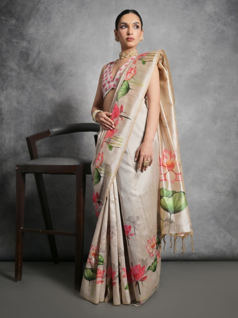 VISHNU WEAVES Floral Printed Zari Tussar Saree With Tassels - Image 2