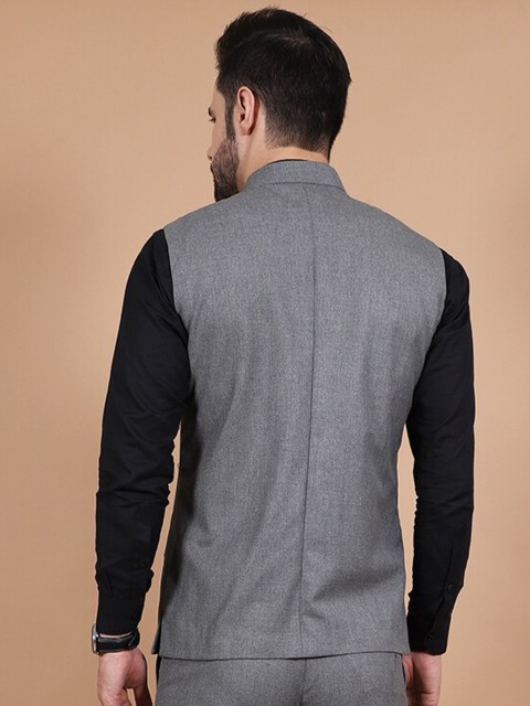 Wintage Mandarin Collar Woven Nehru Jacket - Image 4