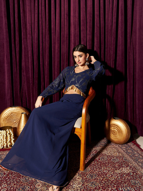indo street Embellished V-Neck Top With Skirt - Image 7