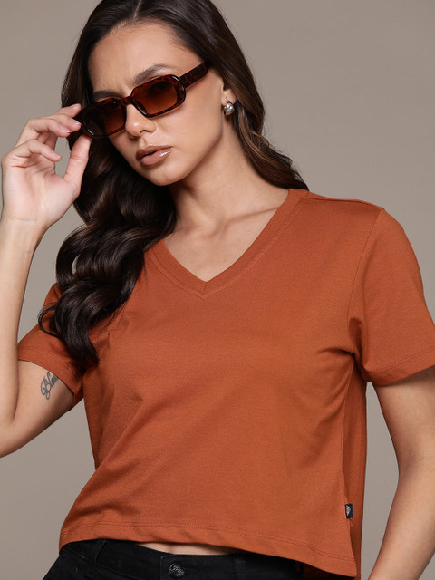 The Roadster Lifestyle Co. V-Neck Boxy Fit T-shirt