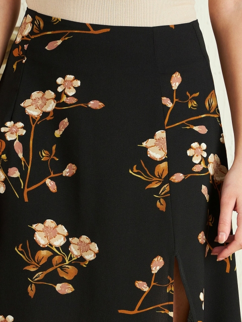 Berrylush Black Beige Floral Printed High Rise Side Slit A-line Maxi Skirt - Image 6