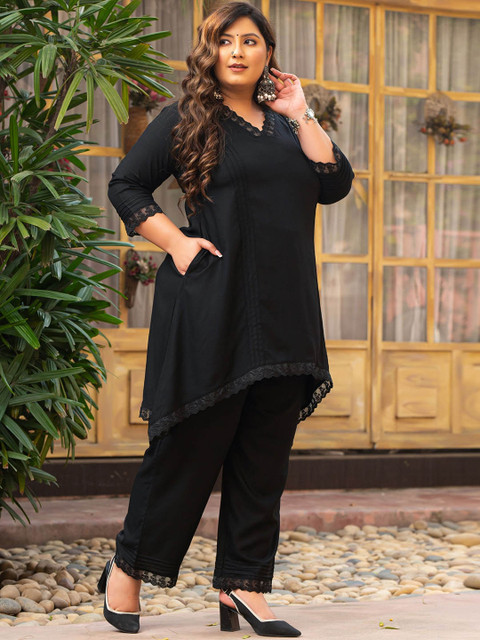 PrettyPlus by Desinoor.com Plus Size V-Neck Three-Quarter Sleeves Ethnic Top With Trouser - Image 3