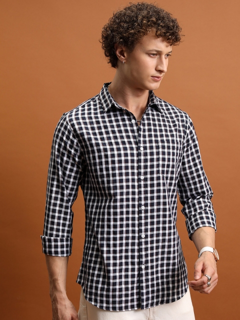 HIGHLANDER Men Slim Fit Checked Shirt - Image 4