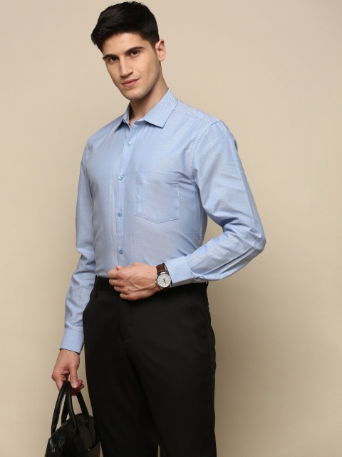 INVICTUS Spread Collar Standard Slim Fit Cotton Opaque Formal Shirt
