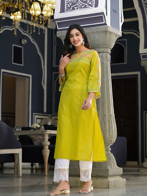 Varanga Women Floral Thread Embroidered Yoke Design Straight Kurta - Image 4