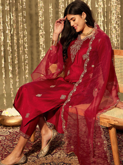 Indo Era Ethnic Motifs Embroidered Thread Work Kurta With Trousers & Dupatta