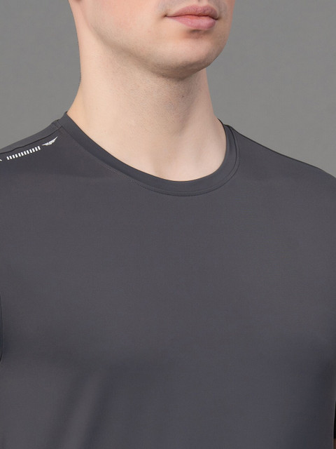 Red Tape Round Neck Short Sleeves High Stretch Anti-Microbial Training T-shirt - Image 3