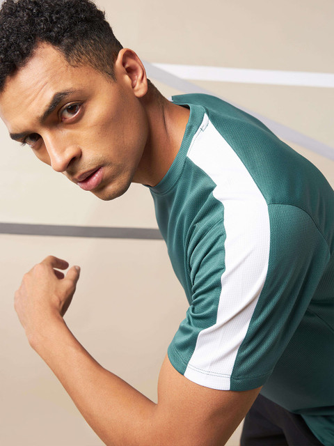 CULT Shoulder Pop Active T-shirt - Image 2