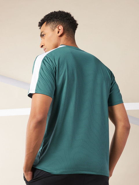 CULT Shoulder Pop Active T-shirt - Image 4