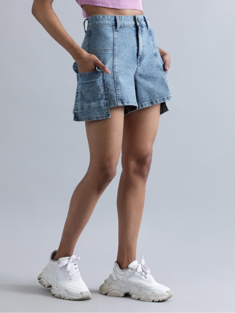 Bene Kleed Women Washed High-Rise Panelled Cargo Denim Shorts - Image 2