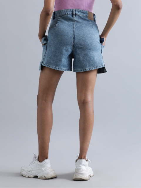 Bene Kleed Women Washed High-Rise Panelled Cargo Denim Shorts - Image 4