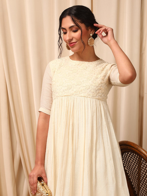 Inddus Floral Embroidered Pleated Anarkali Kurta With Trousers - Image 7