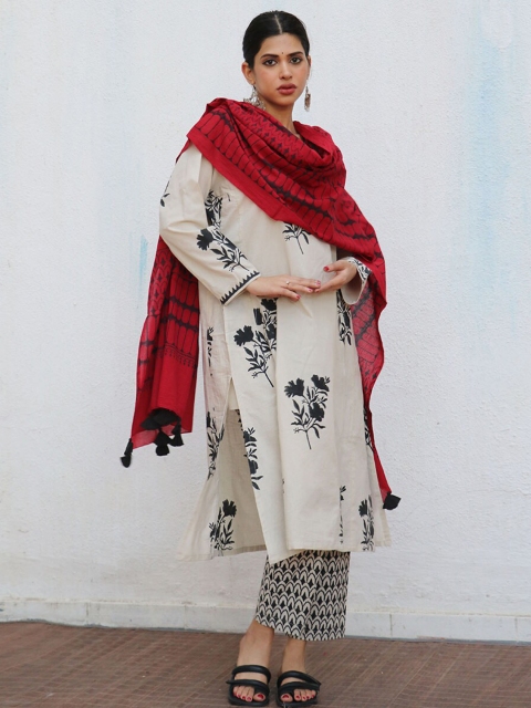 Chidiyaa Ethnic Motifs Block Printed Pure Cotton Dupatta - Image 3