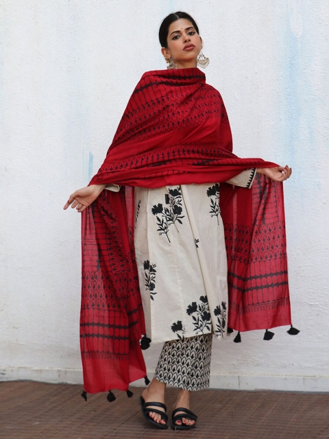 Chidiyaa Ethnic Motifs Block Printed Pure Cotton Dupatta - Image 4