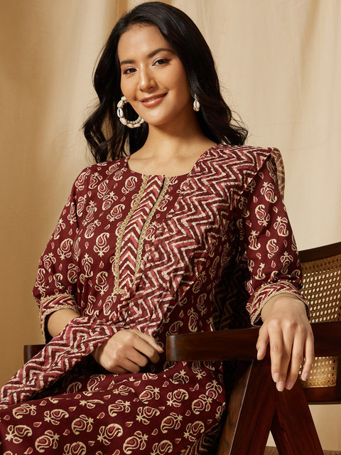 Ginni Arora Label Round Neck Paisley Printed Cotton Kurta with Trouser & Dupatta