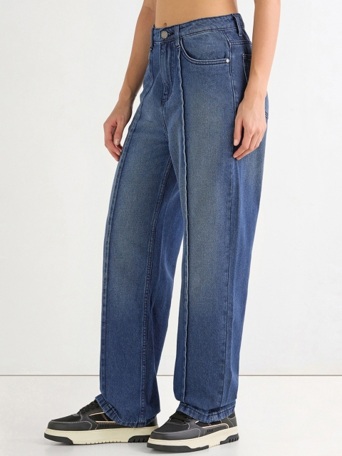 Bewakoof Women Straight Fit High-Rise Light Fade Cotton Jeans - Image 3