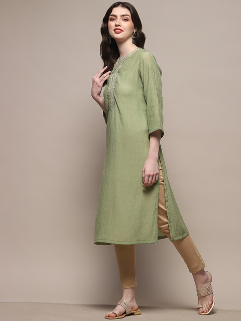 Biba Women Keyhole Neck Thread Work Republic Day Republic Day Kurta - Image 4