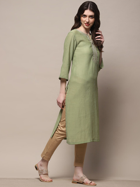 Biba Women Keyhole Neck Thread Work Republic Day Republic Day Kurta - Image 3
