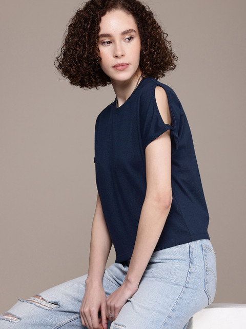 The Roadster Life Co. Cut-out Sleeves T-shirt