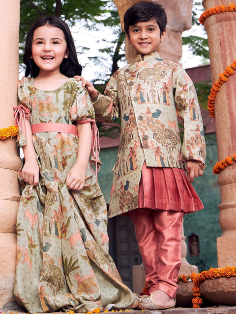 Vastramay Boys Self Design Mandarin Collar Sherwani Set